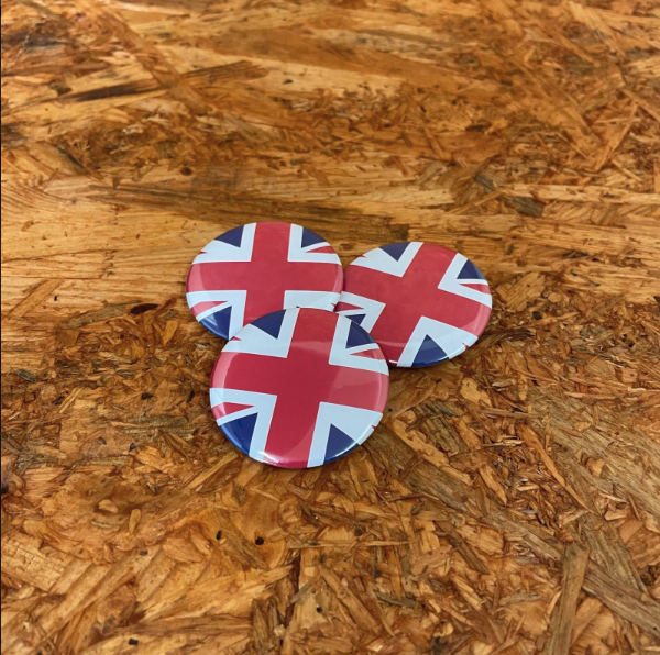ユニオンジャック　缶バッジ　3cm 新品未使用　イギリス　国旗 mcmanaic_dewcanbcou-2